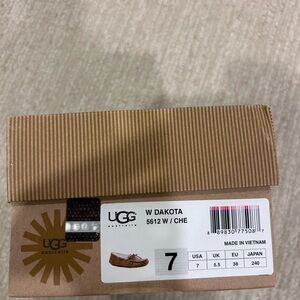 UGG Dakota Moccasins in Chestnut Women’s Size 7